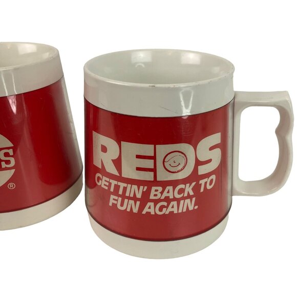 Vintage Cincinnati Reds Baseball Thermo-Serv Insulated Set of 2 Coffee Mugs - Picture 4 of 11
